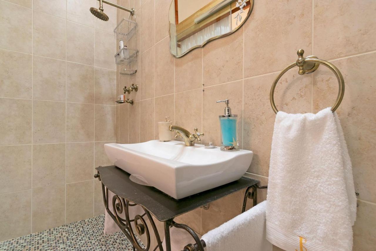J'S Audacious Living Montagu Self Catering Apartman Kültér fotó